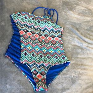 Women’s bathing suit